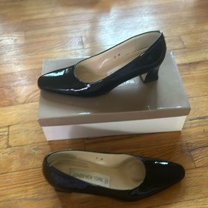 Vintage Jones New York Black Patent Leather Heels